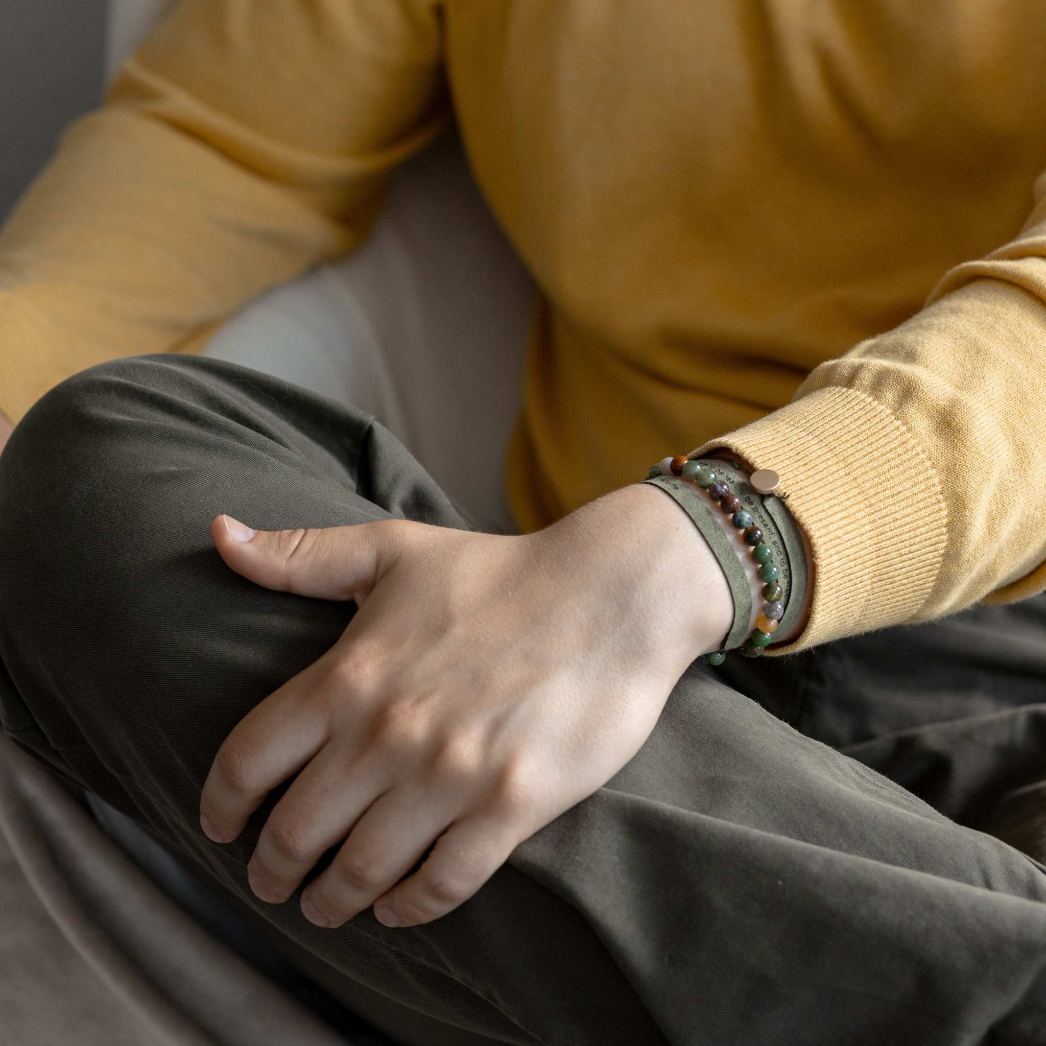 Gemustertes personalisiertes Armband mit benutzerdefiniertem Text bis zu 230 Zeichen